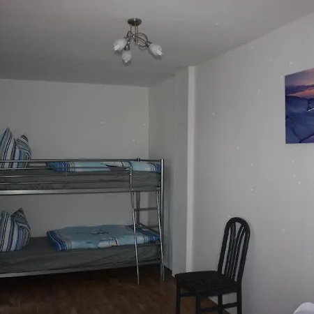 Apartmán Moderne Mit Grosser Terrasse, Trampolin, Am Wasser *