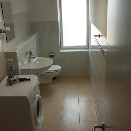 Moderne Mit Grosser Terrasse, Trampolin, Am Wasser Apartmán Saal