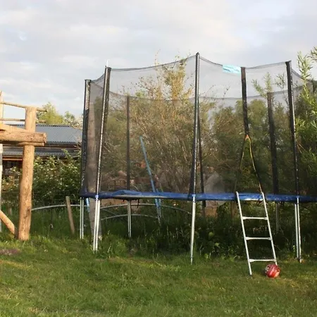 Moderne Mit Grosser Terrasse, Trampolin, Am Wasser